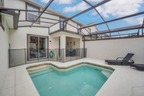 Mickey's Hidden Gem Luxury Pool Home! townhouse